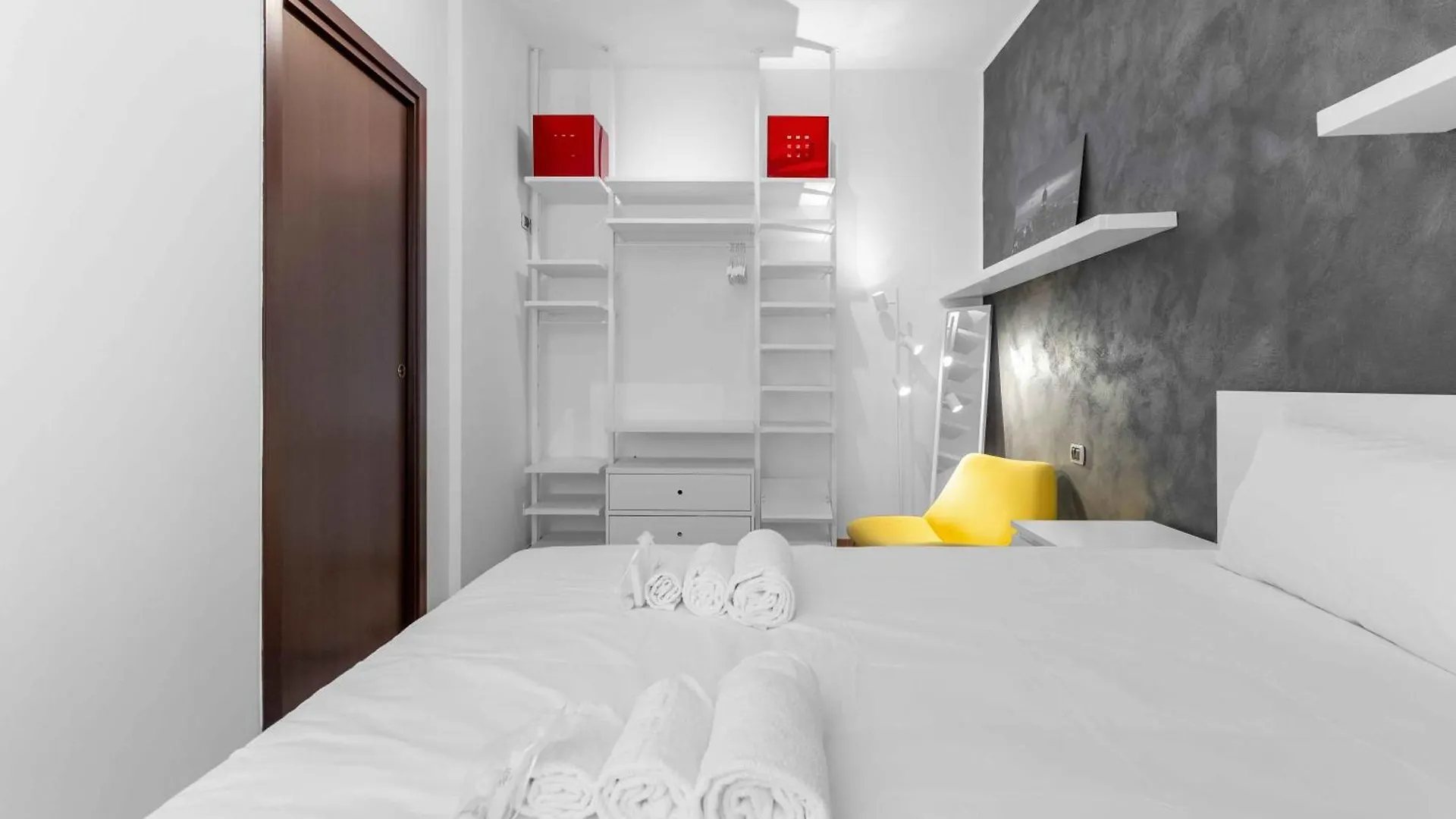 Duomo-Navigli Samara 2 Meda 30 Apartment Milan Italy